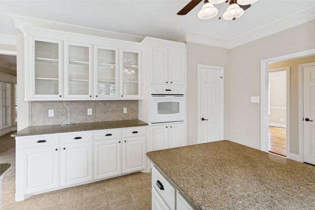6932 La Cantera Drive, Fort Worth, TX 76108