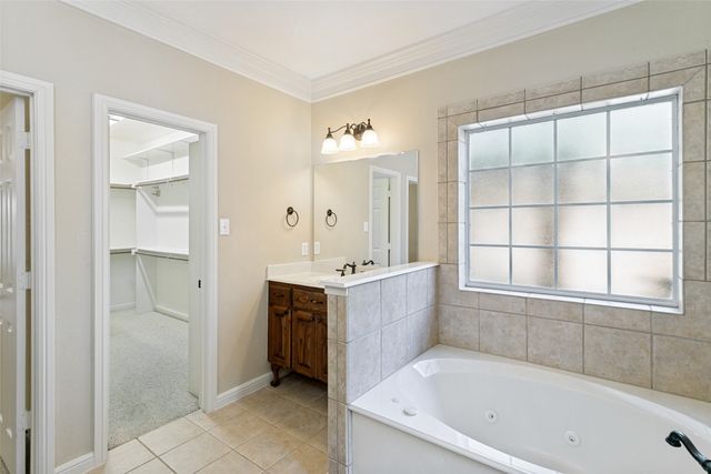 6932 La Cantera Drive, Fort Worth, TX 76108