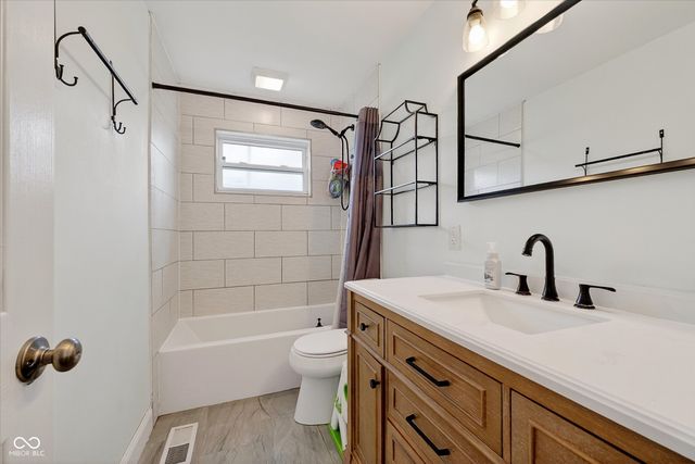 449 Southgate Drive, Greenwood, IN 46143
