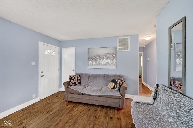 449 Southgate Drive, Greenwood, IN 46143