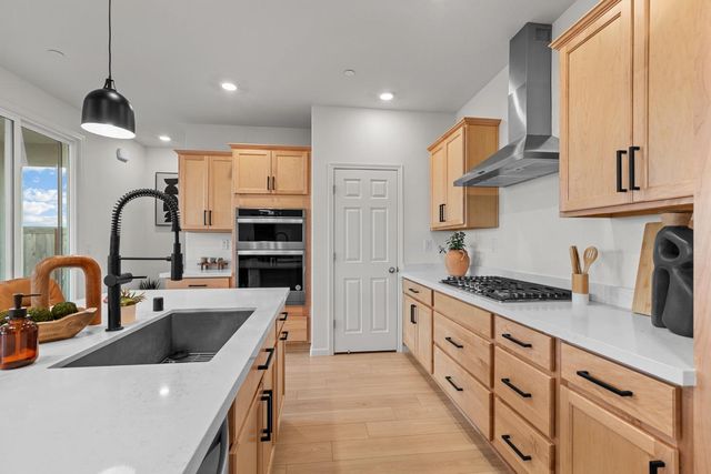 10443 Peterborough Way, Elk Grove, CA 95757