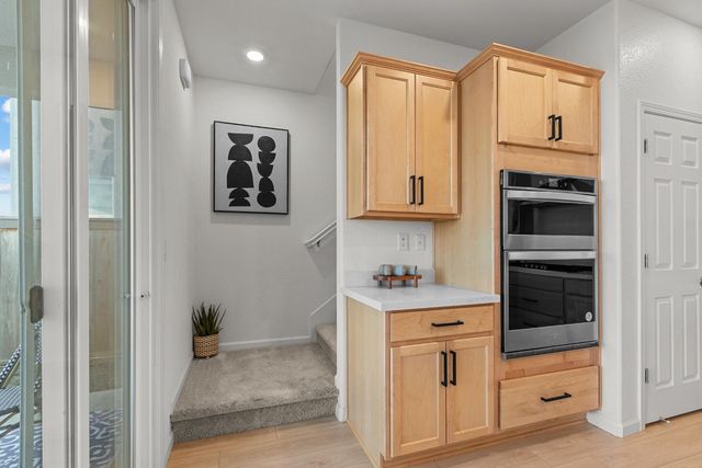 10443 Peterborough Way, Elk Grove, CA 95757