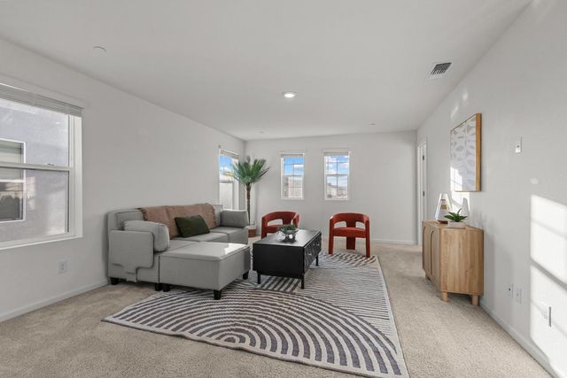 10443 Peterborough Way, Elk Grove, CA 95757