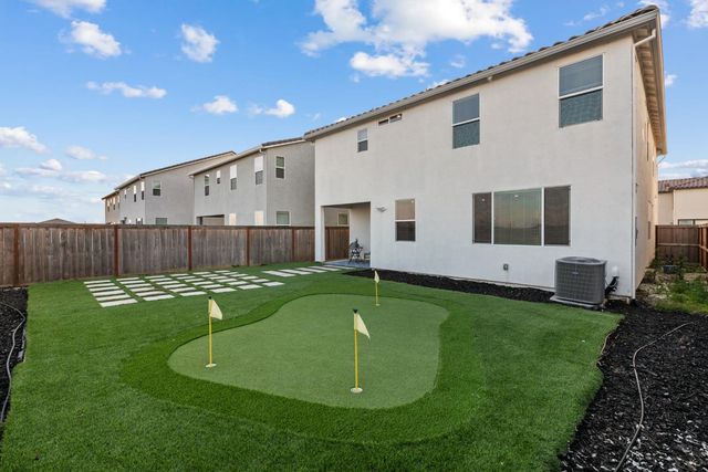 10443 Peterborough Way, Elk Grove, CA 95757