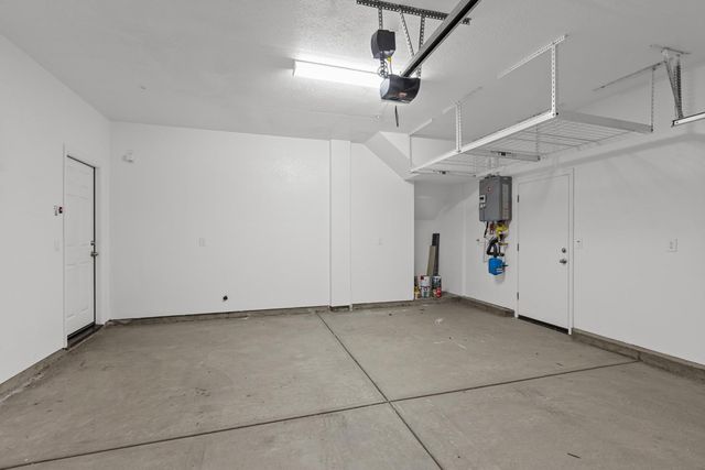 10443 Peterborough Way, Elk Grove, CA 95757