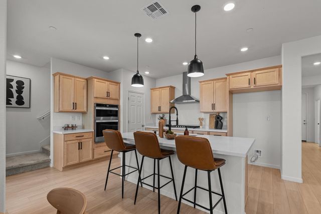 10443 Peterborough Way, Elk Grove, CA 95757