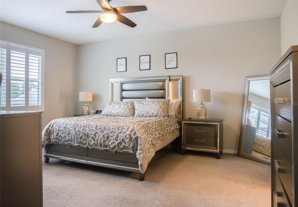 Image 15 of property listing at 11422 LELAND GROVES DRIVE, Riverview, FL 33579
