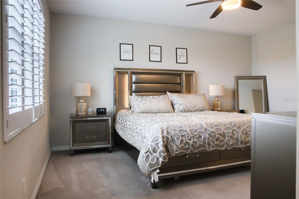 Image 16 of property listing at 11422 LELAND GROVES DRIVE, Riverview, FL 33579