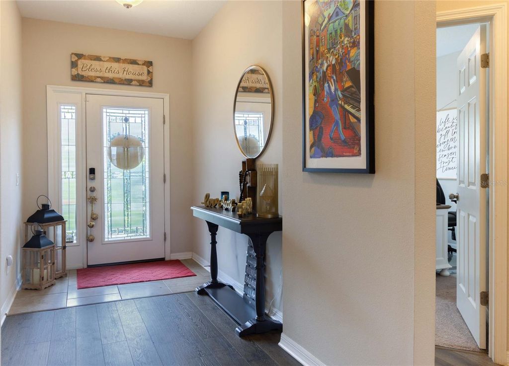 Image 3 of property listing at 11422 LELAND GROVES DRIVE, Riverview, FL 33579