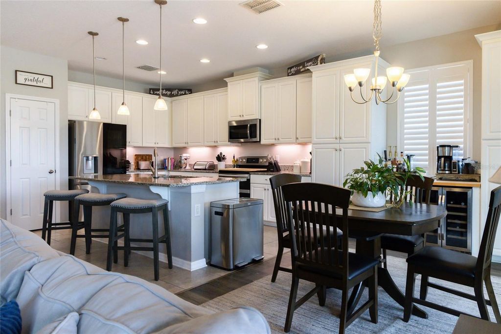 Image 22 of property listing at 11422 LELAND GROVES DRIVE, Riverview, FL 33579