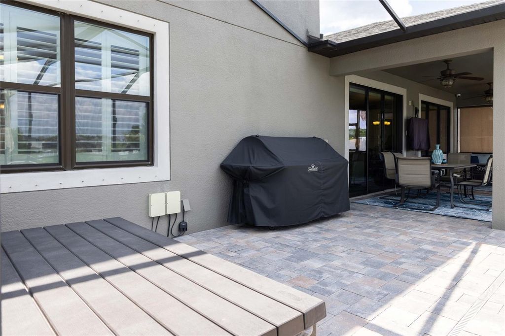 Image 37 of property listing at 11422 LELAND GROVES DRIVE, Riverview, FL 33579