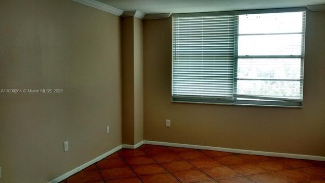 2851 NE 183rd St 615E, Aventura, FL 33160