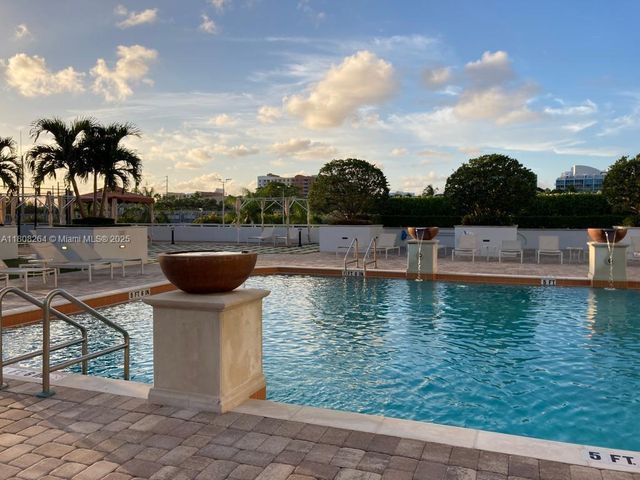 2851 NE 183rd St 615E, Aventura, FL 33160