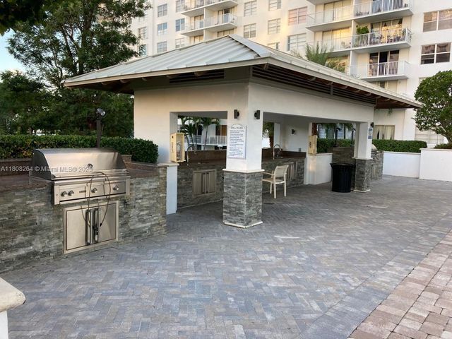 2851 NE 183rd St 615E, Aventura, FL 33160