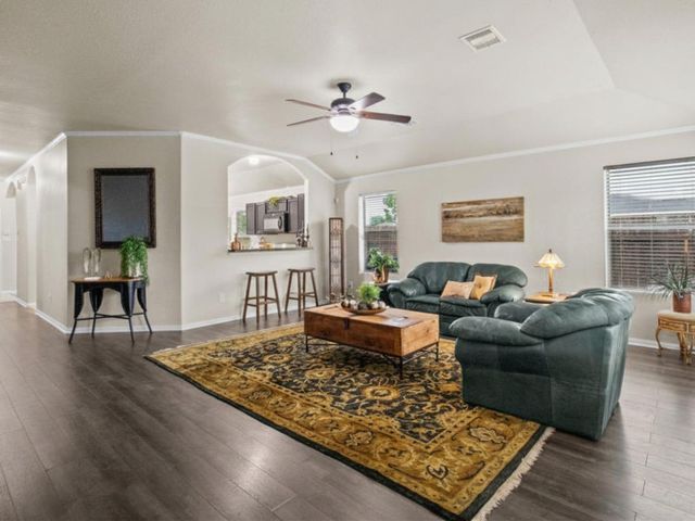 301 Turquoise Trade Drive, La Marque, TX 77568
