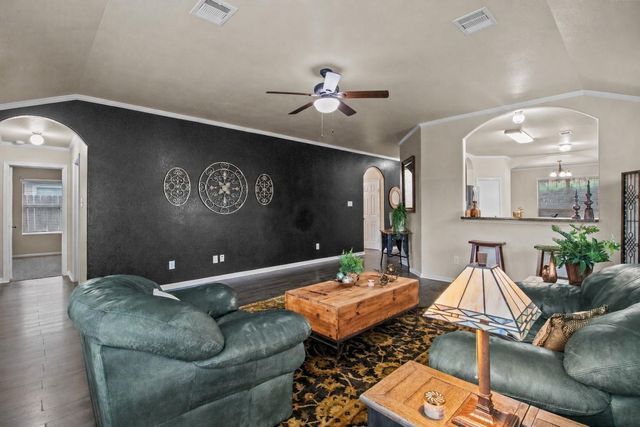 301 Turquoise Trade Drive, La Marque, TX 77568
