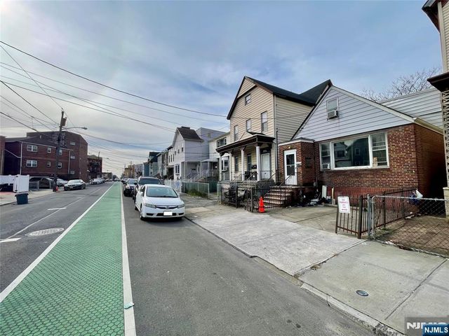225 Cator Avenue, Jersey City, NJ 07305