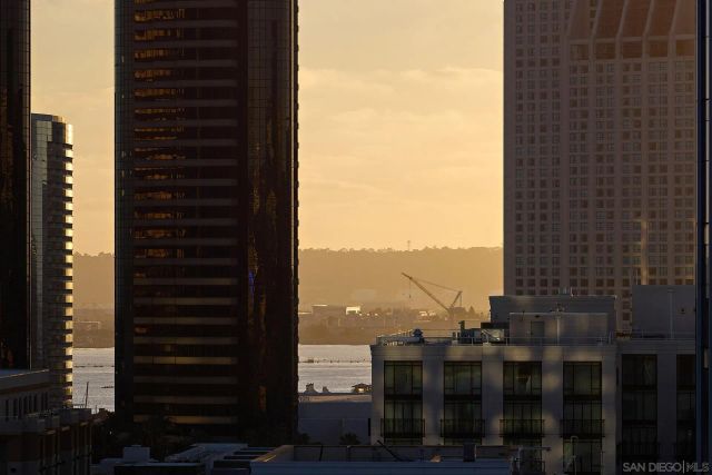 427 9th Ave 1304, San Diego, CA 92101