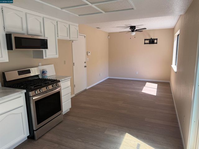 4364 Via Dora Dr, Antioch, CA 94531