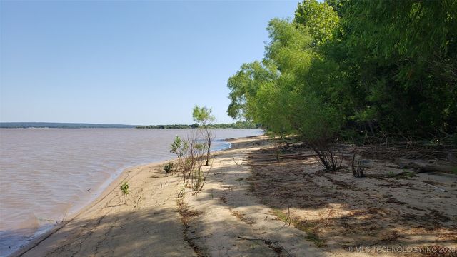 1679 Augustus Road, Canadian, OK 74501