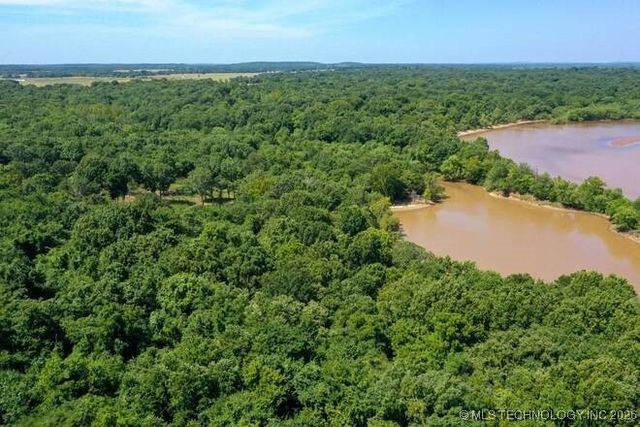 1679 Augustus Road, Canadian, OK 74501