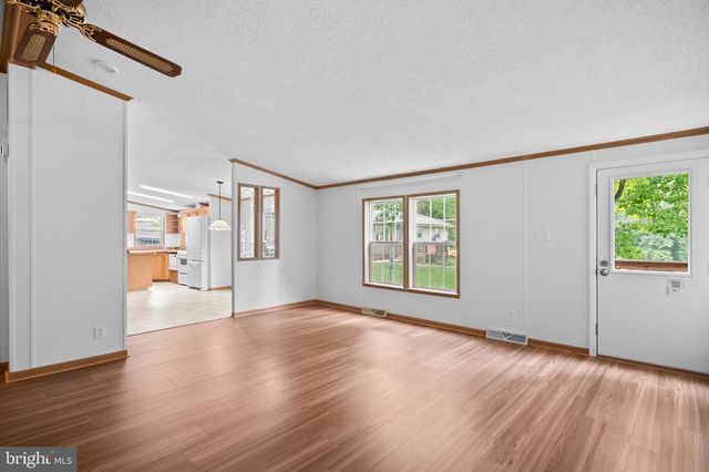 707 HILLSIDE DR, Gap, PA 17527