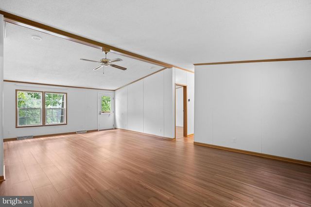 707 HILLSIDE DR, Gap, PA 17527