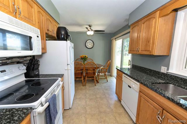 618 Maxine Drive, Davison, MI 48423