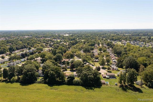 618 Maxine Drive, Davison, MI 48423