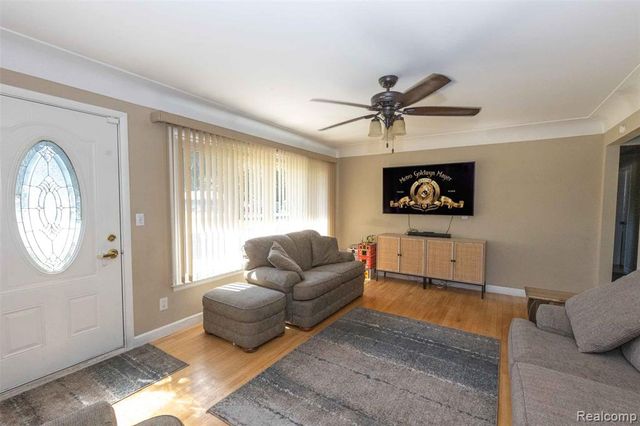 618 Maxine Drive, Davison, MI 48423