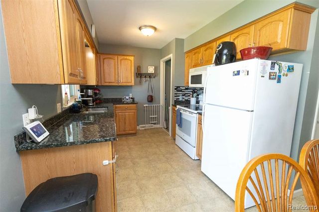 618 Maxine Drive, Davison, MI 48423