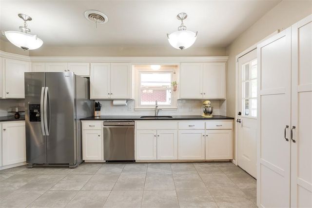 9424 Mahler Place, Oklahoma City, OK 73120
