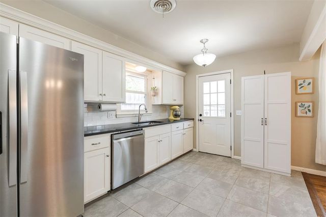 9424 Mahler Place, Oklahoma City, OK 73120