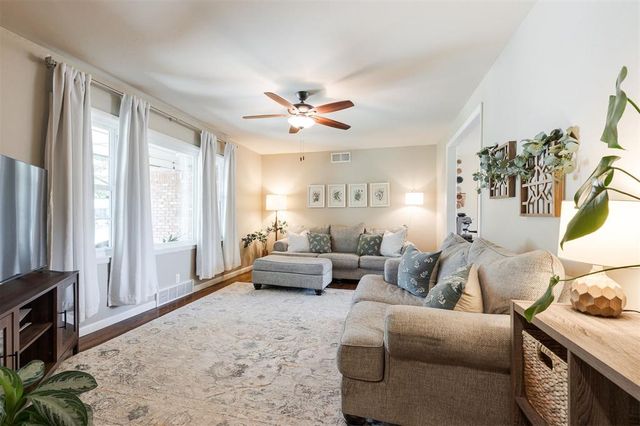 9424 Mahler Place, Oklahoma City, OK 73120