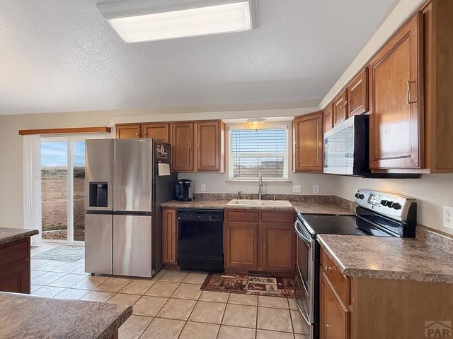 407 Birchwood Dr, Pueblo West, CO 81007