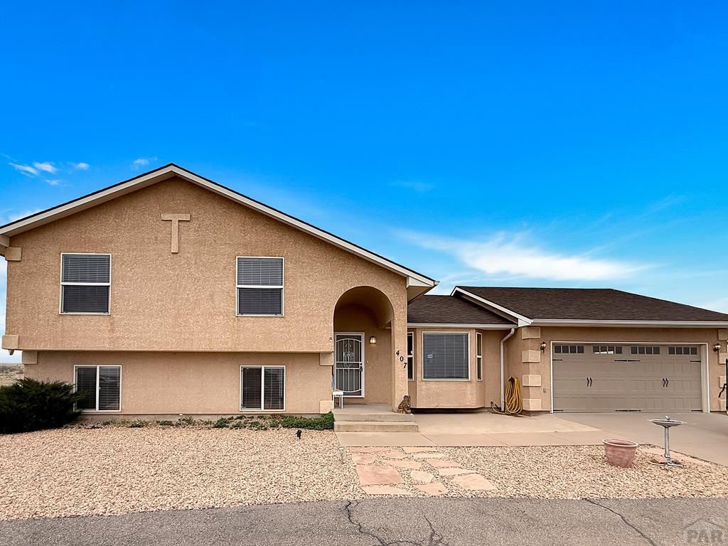 407 Birchwood Dr, Pueblo West, CO 81007