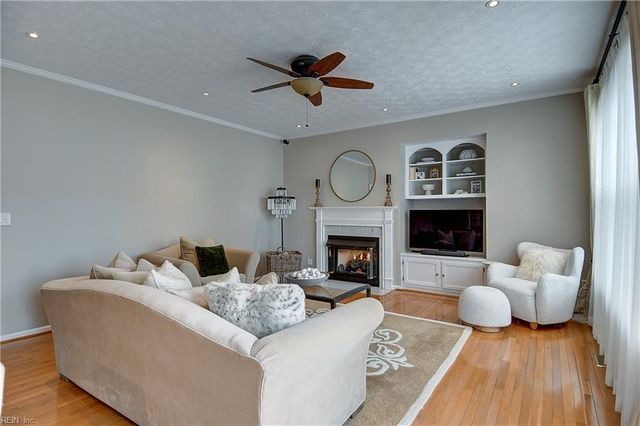 2689 Pleasant Acres DR, Virginia Beach, VA 23453