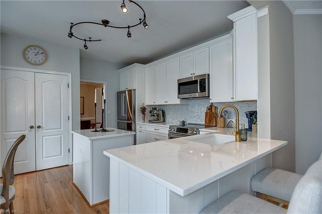 2689 Pleasant Acres DR, Virginia Beach, VA 23453