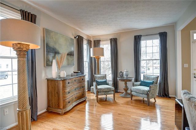 2689 Pleasant Acres DR, Virginia Beach, VA 23453