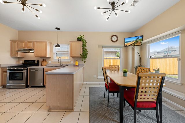 7307 Fossil Hill Drive, Arlington, TX 76002