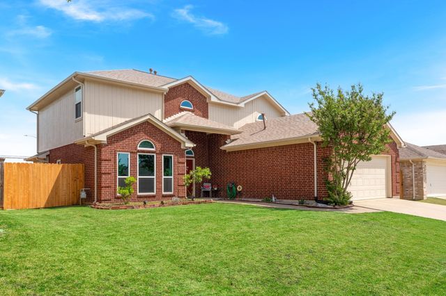 7307 Fossil Hill Drive, Arlington, TX 76002