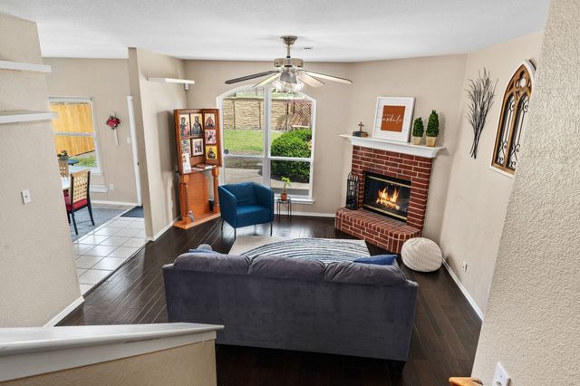 7307 Fossil Hill Drive, Arlington, TX 76002