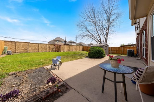 7307 Fossil Hill Drive, Arlington, TX 76002