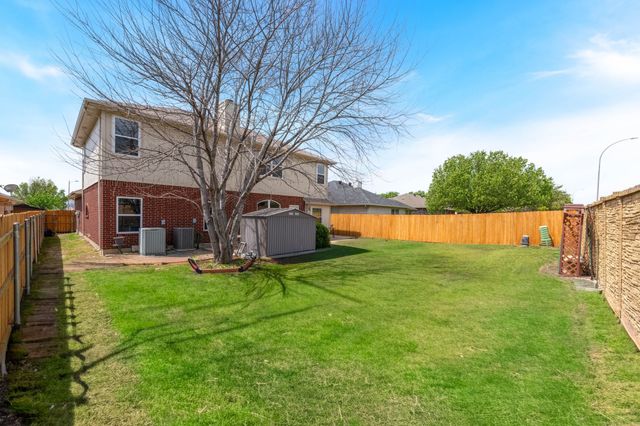 7307 Fossil Hill Drive, Arlington, TX 76002