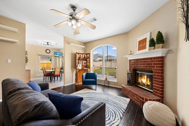 7307 Fossil Hill Drive, Arlington, TX 76002