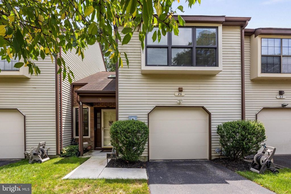 26 AUGUSTA CT, Marlton, NJ 08053
