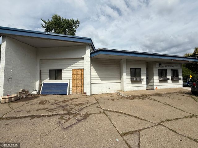 1714 E Hennepin Avenue, Minneapolis, MN 55414
