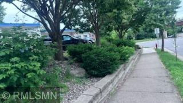 1714 E Hennepin Avenue, Minneapolis, MN 55414