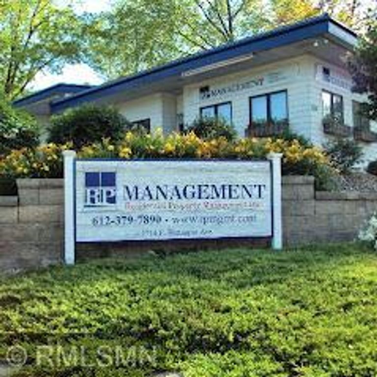 1714 E Hennepin Avenue, Minneapolis, MN 55414