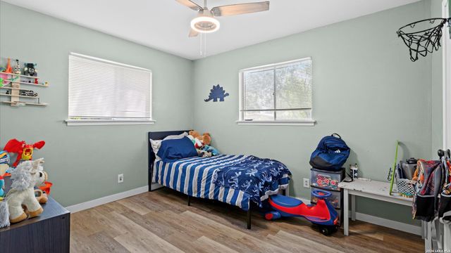 1025 Williamsburg, Schertz, TX 78154